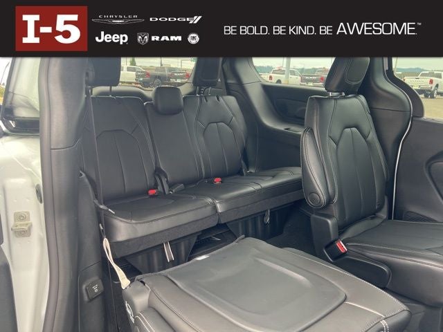 2026 Chrysler Pacifica PACIFICA SELECT AWD