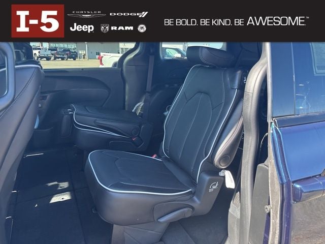 2025 Chrysler Pacifica PACIFICA LIMITED AWD