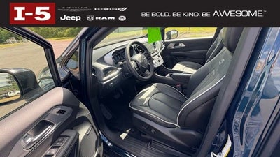 2025 Chrysler Pacifica PACIFICA LIMITED AWD