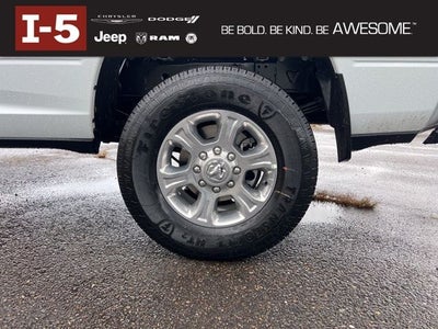 2025 RAM Ram 3500 RAM 3500 BIG HORN CREW CAB 4X4 8' BOX