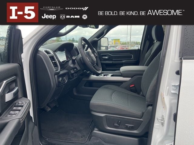 2025 RAM Ram 3500 RAM 3500 BIG HORN CREW CAB 4X4 8' BOX