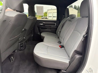 2024 RAM 3500 Big Horn Crew Cab 4x4 8' Box