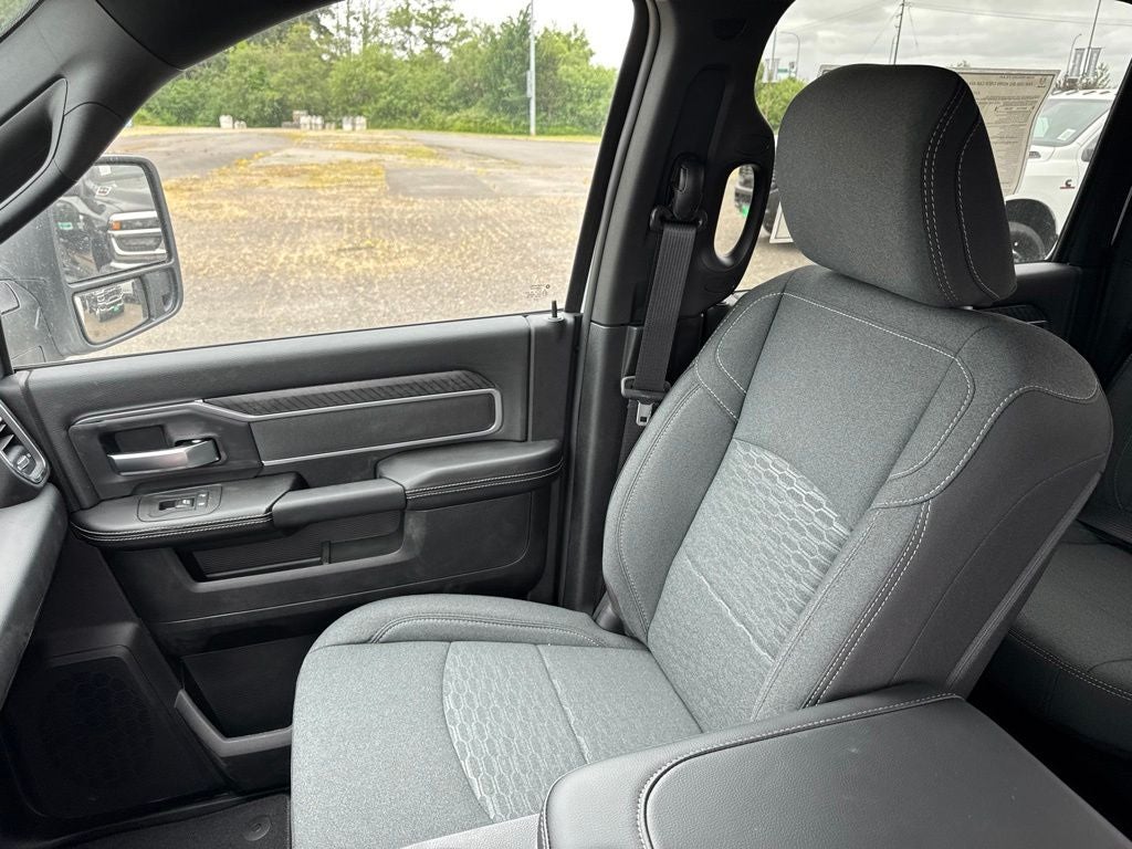 2026 RAM Ram 3500 RAM 3500 BIG HORN CREW CAB 4X4 8' BOX