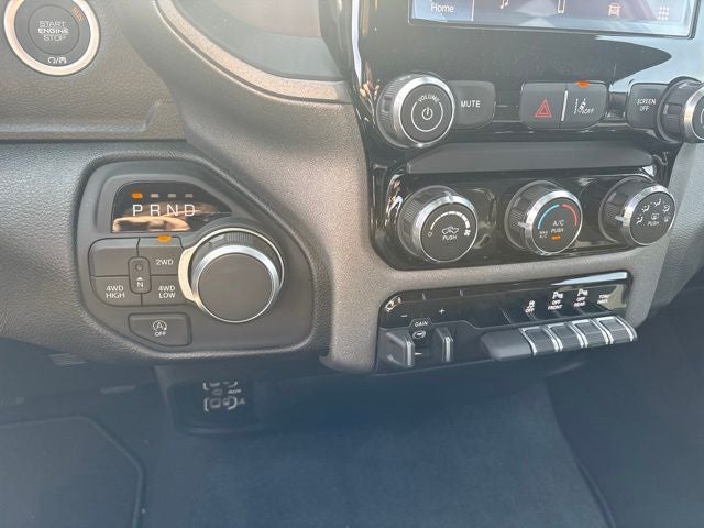 2026 RAM Ram 1500 RAM 1500 TRADESMAN CREW CAB 4X4 5'7' BOX