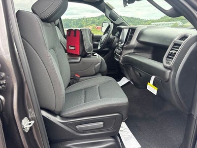 2026 RAM Ram 1500 RAM 1500 TRADESMAN CREW CAB 4X4 5'7' BOX
