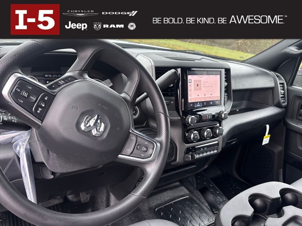 2026 RAM Ram 5500 Chassis Cab RAM 5500 TRADESMAN CHASSIS CREW CAB 4X4 84' CA