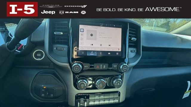 2026 RAM Ram 3500 Chassis Cab RAM 3500 TRADESMAN CREW CAB CHASSIS 4X4 60' CA