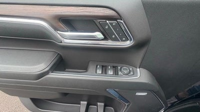 2024 GMC Sierra 1500 4WD Crew Cab Short Box SLT