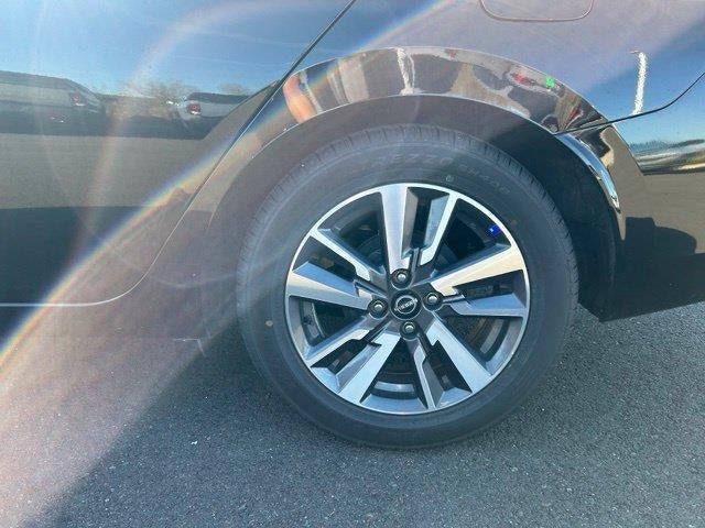 2024 Nissan Versa 1.6 SV