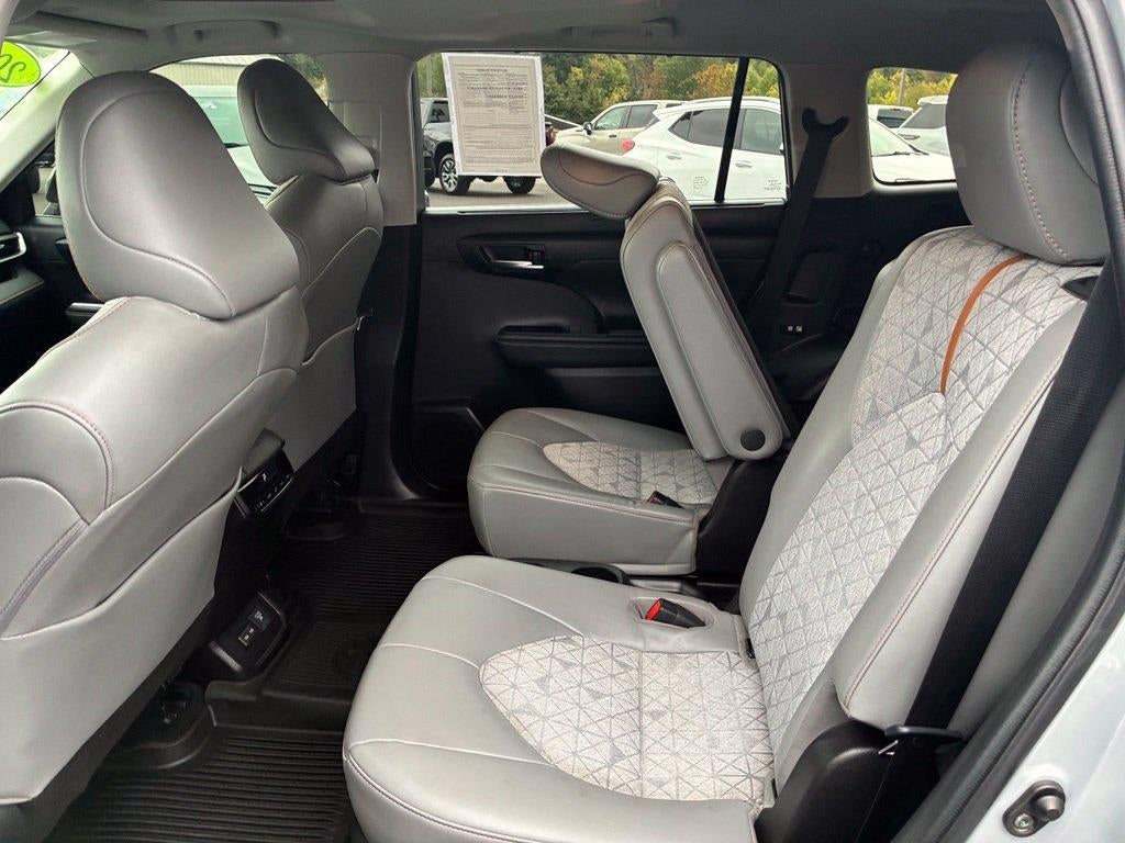 2023 Toyota Highlander Hybrid Hybrid XLE Bronze