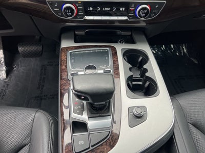 2019 Audi Q7 45 SE Premium