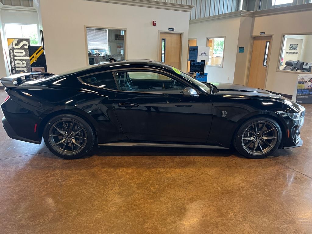 2025 Ford Mustang Dark Horse