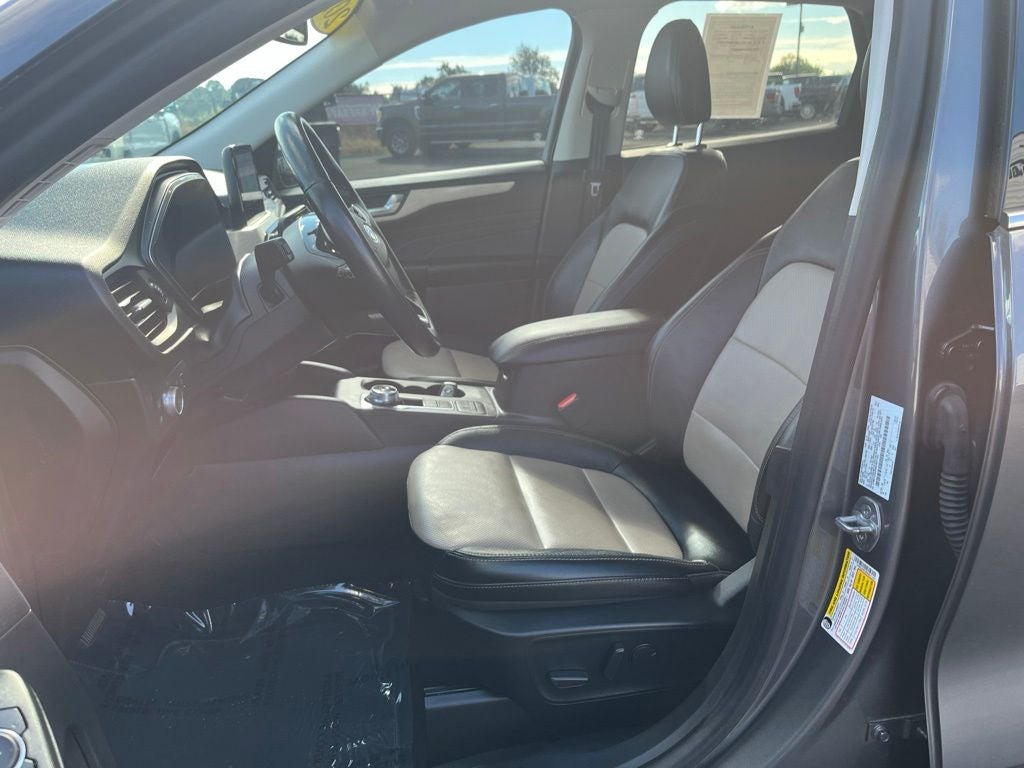 2021 Ford Escape Hybrid Titanium