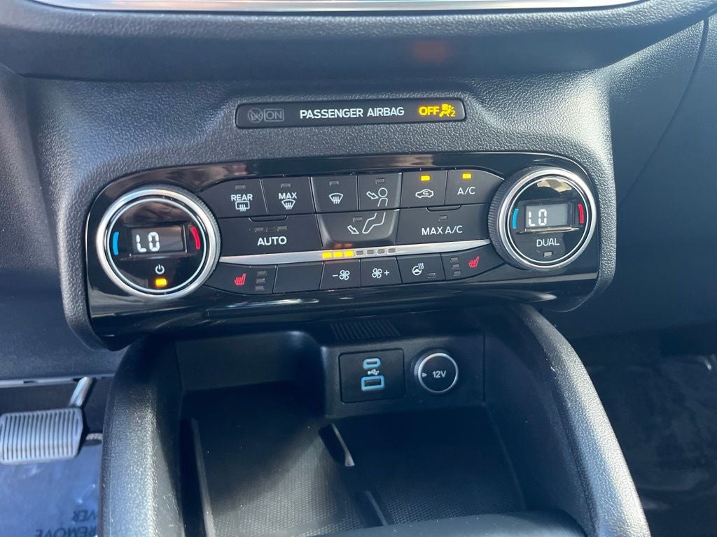 2021 Ford Escape Hybrid Titanium