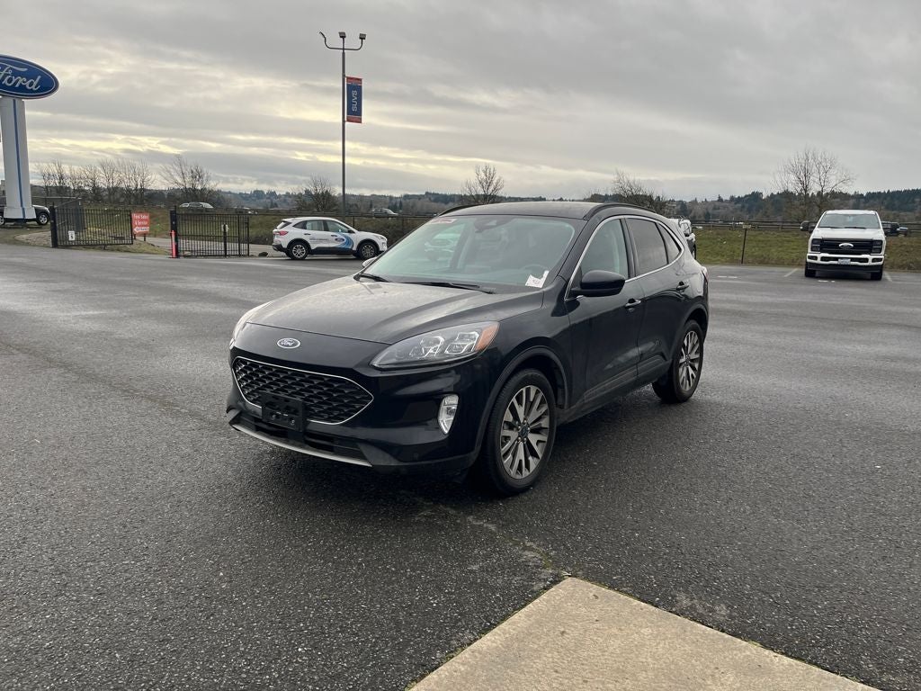 2022 Ford Escape Hybrid Titanium