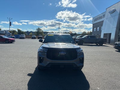 2025 Ford Explorer ST-Line