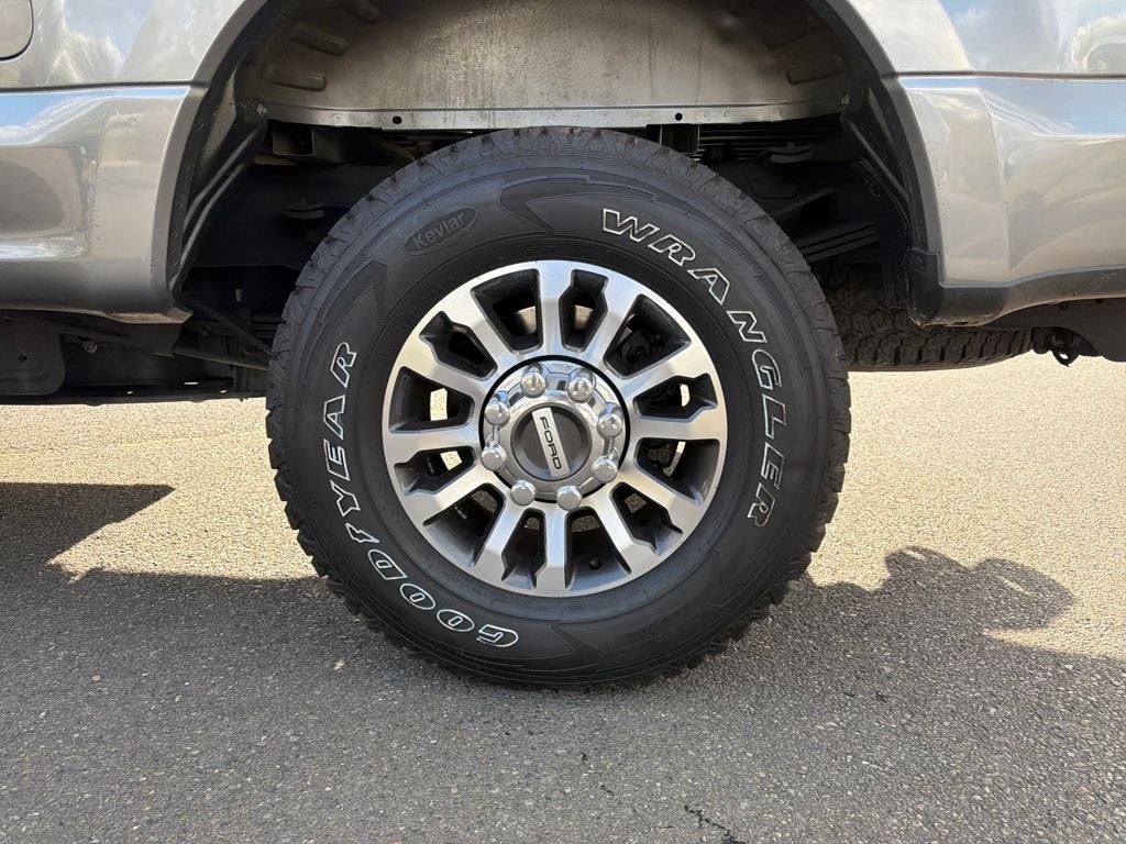 2022 Ford F-350SD Lariat