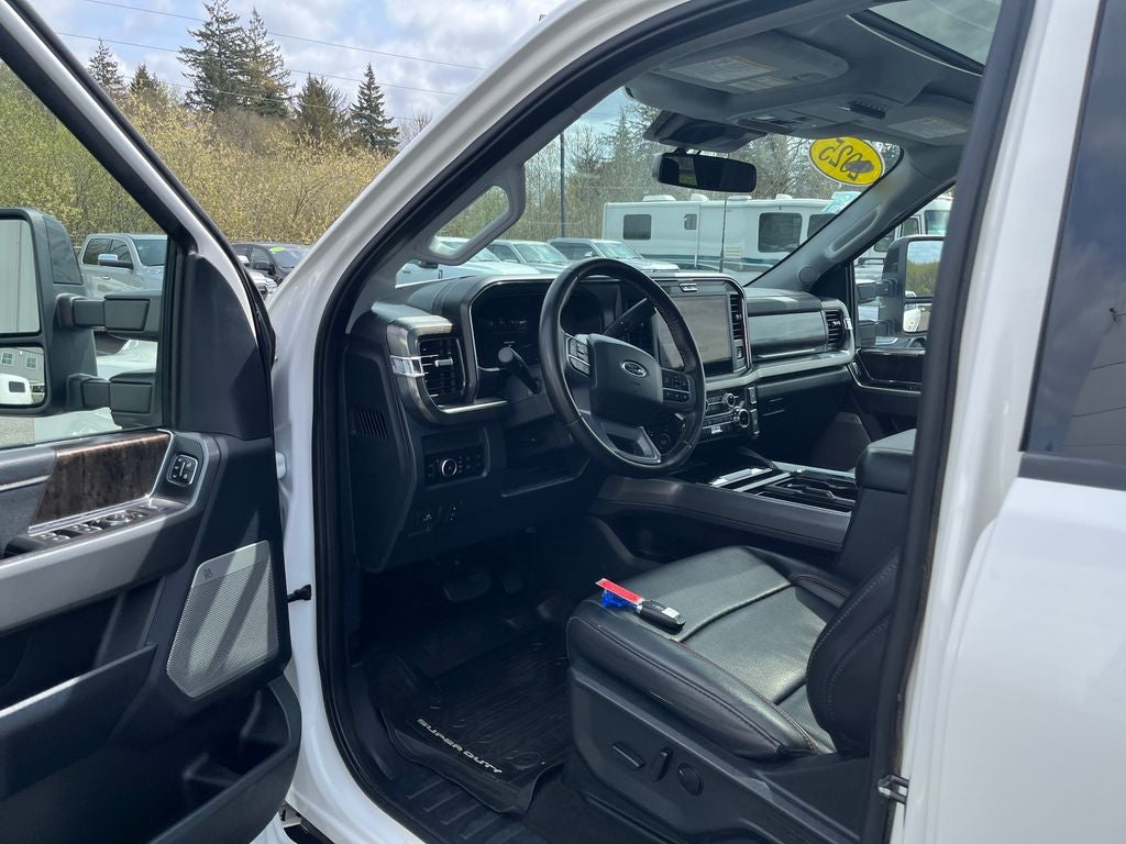 2025 Ford F-350SD Lariat