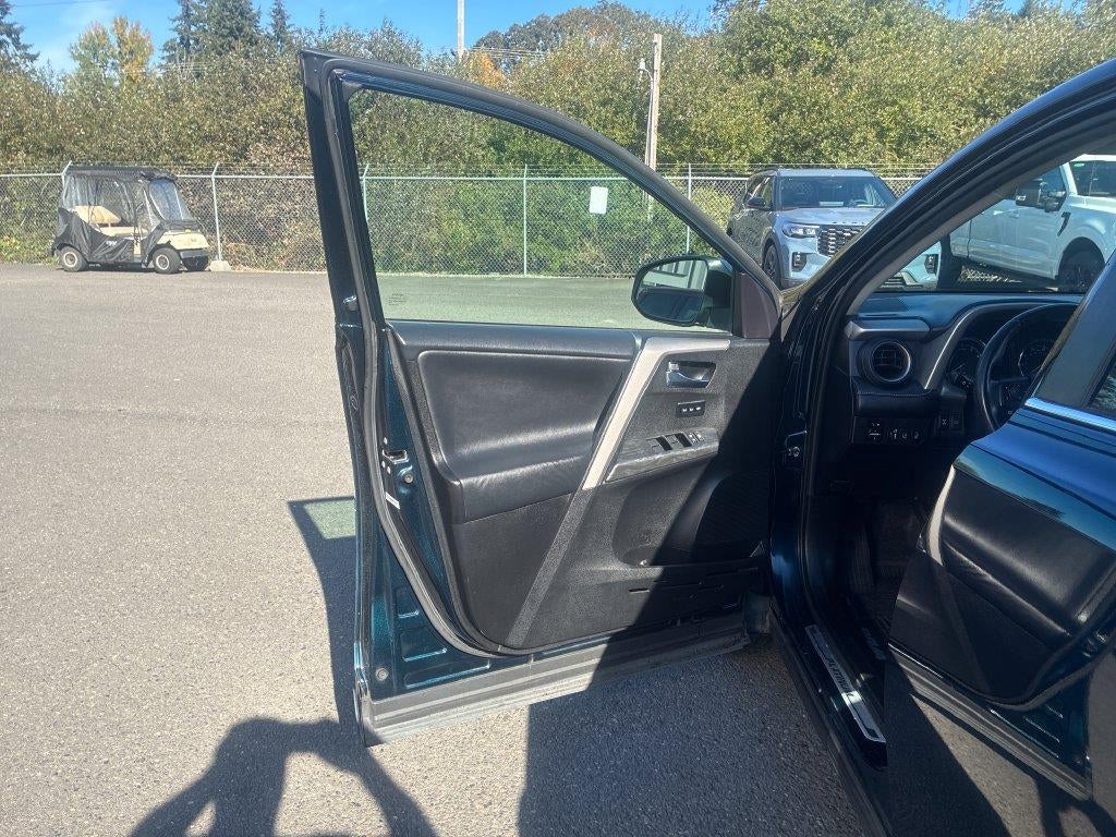 2017 Toyota RAV4 Platinum