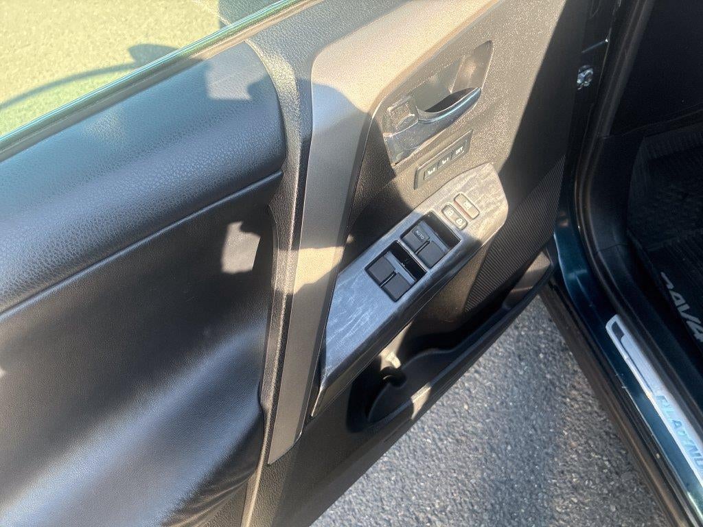 2017 Toyota RAV4 Platinum