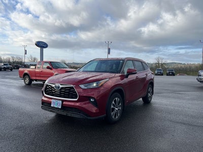 2022 Toyota Highlander Hybrid XLE