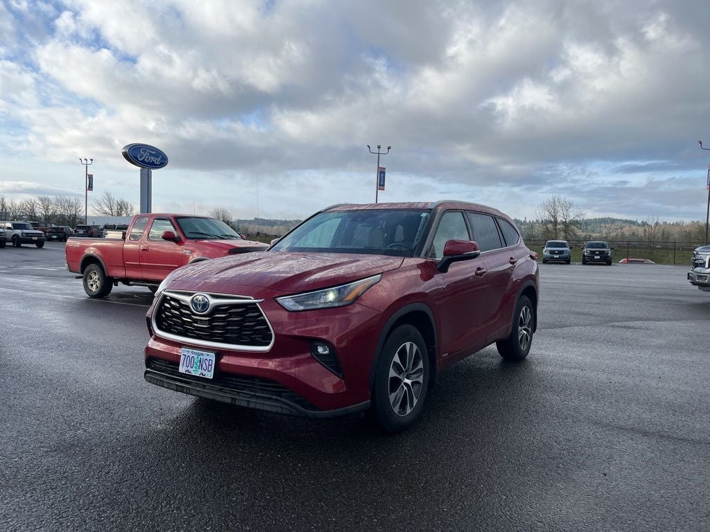 2022 Toyota Highlander Hybrid XLE