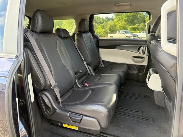 2022 Kia Carnival LXS